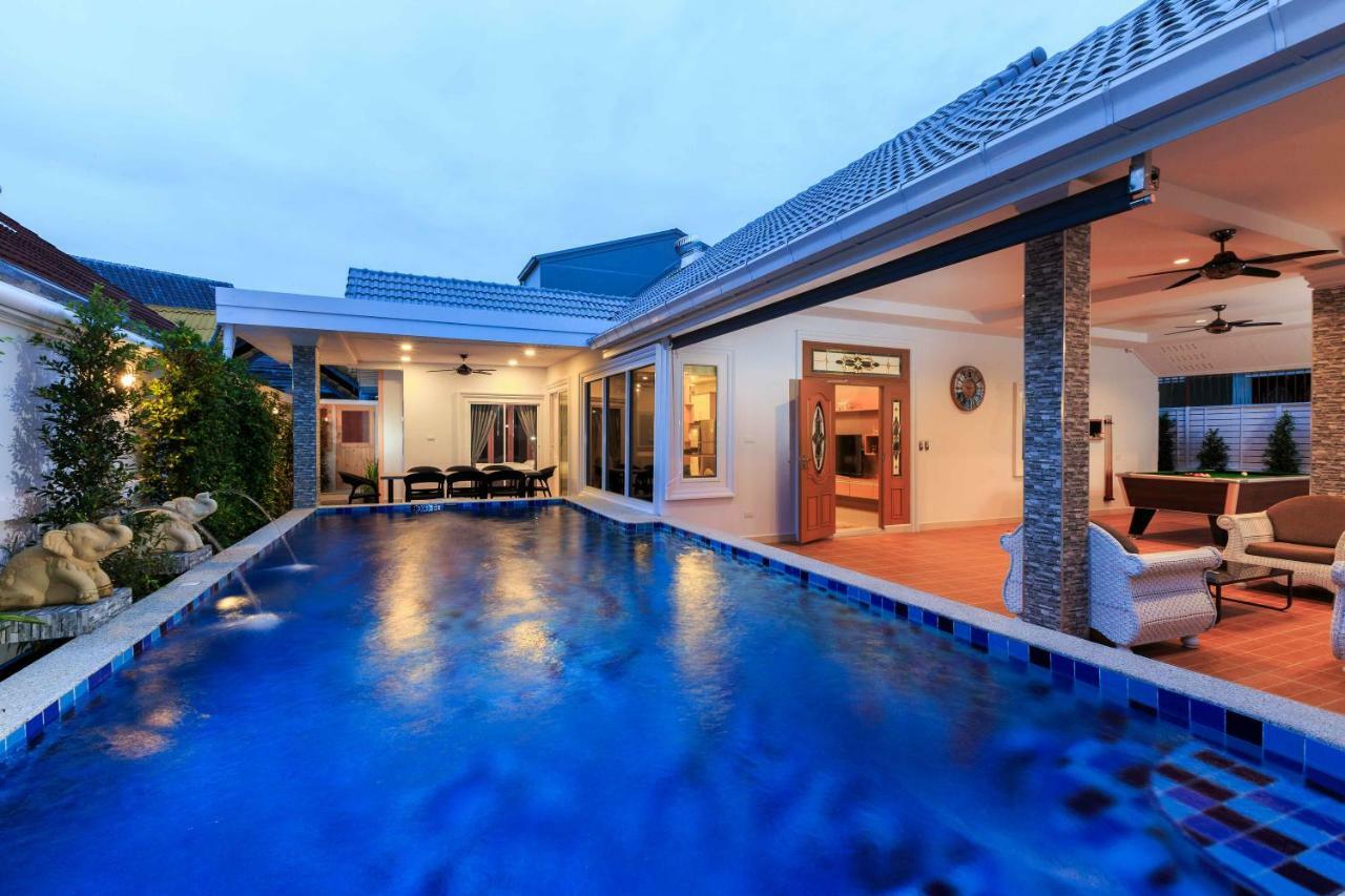 Gala Villa Pattaya Exterior photo